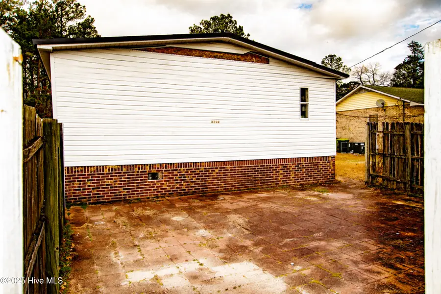 2202 Chestnut Avenue, New Bern, NC 28562 - Image #2