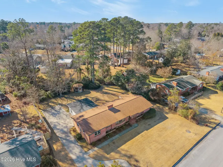 205 Fenton Place, Jacksonville, NC 28540 - Image #3