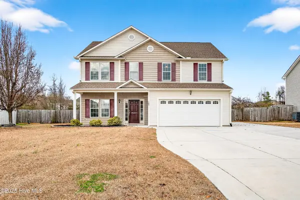 108 Woods Run Circle, Richlands, NC 28574