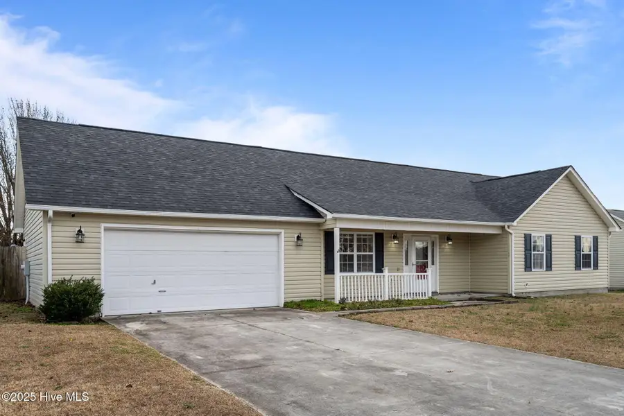 128 Annie Road, Richlands, NC 28574 - Image #2