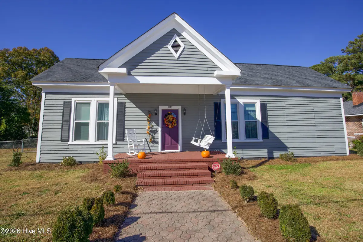 307 N Green Street, Parkton, NC 28371 - Image #1