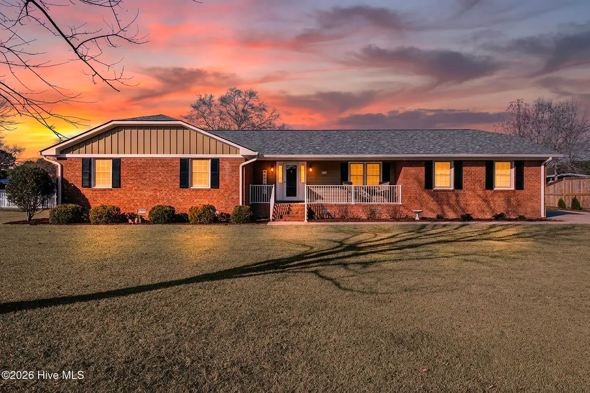 4906 Creekside Drive, New Bern, NC 28562 - Image #1