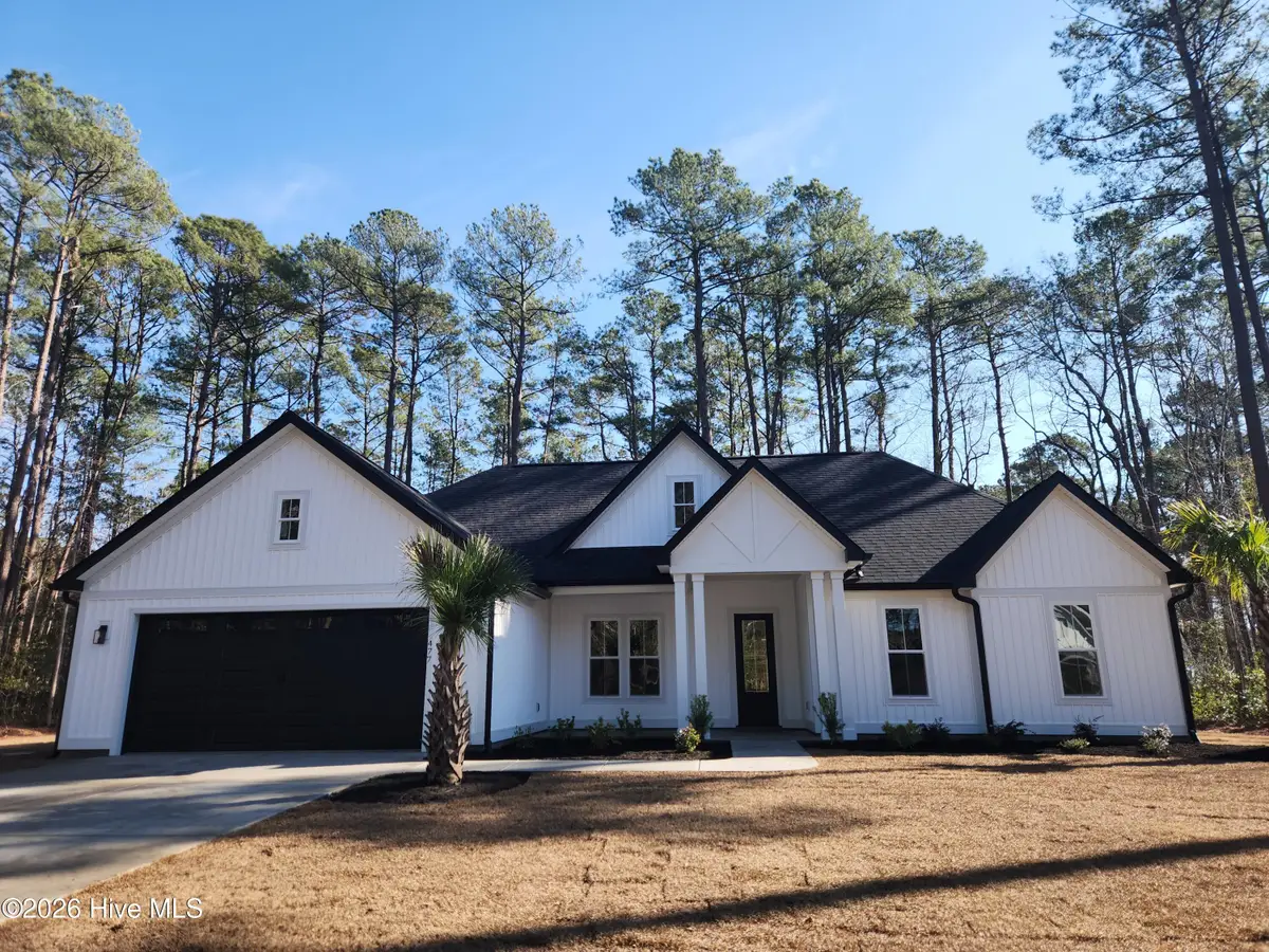 477 Oakwood Drive Nw, Calabash, NC 28467 - Image #1