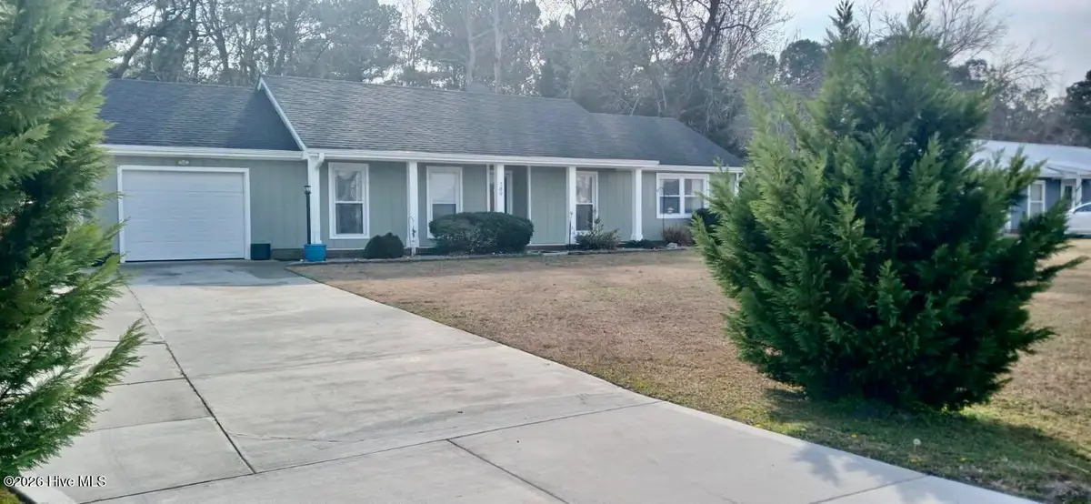 780 Old Folkstone Road, Sneads Ferry, NC 28460 - Image #1