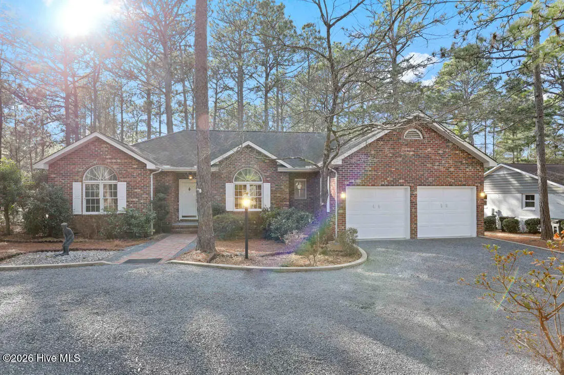 125 Pinyon Circle, Pinehurst, NC 28374 - Image #1