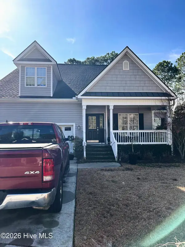 3927 Pepperberry Lane Se, Southport, NC 28461