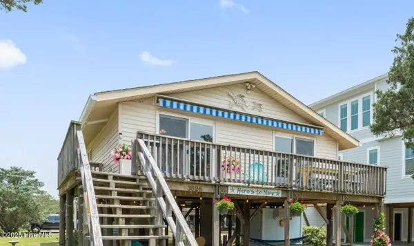 3526 E Dolphin Drive, Oak Island, NC 28465