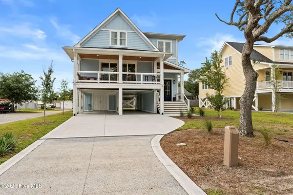 101 NE 64th Street, Oak Island, NC 28465
