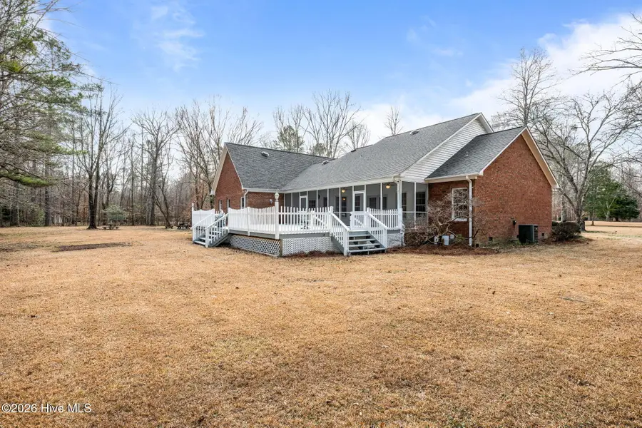 313 Forest Glen Lane, Pollocksville, NC 28573 - Image #2