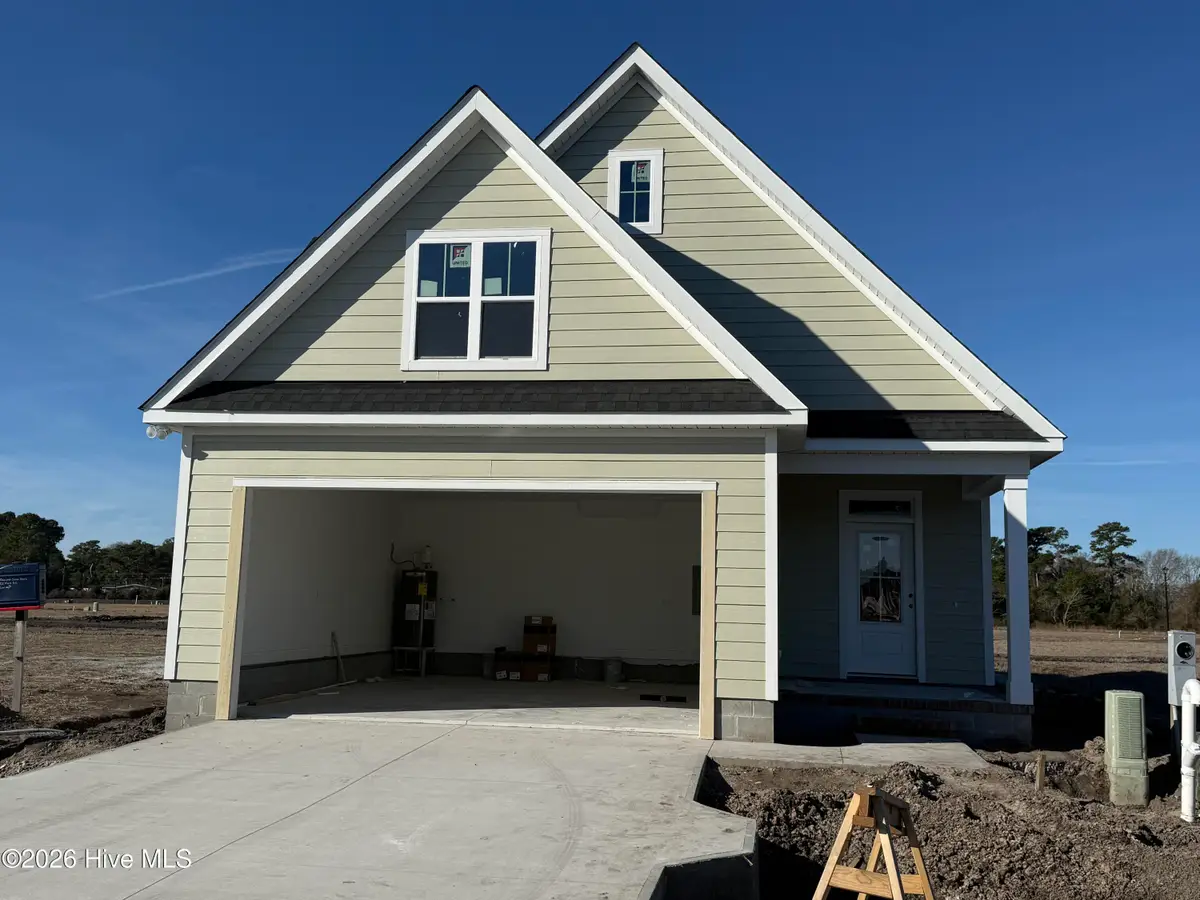 102 Finch Drive, Beaufort, NC 28516 - Image #1