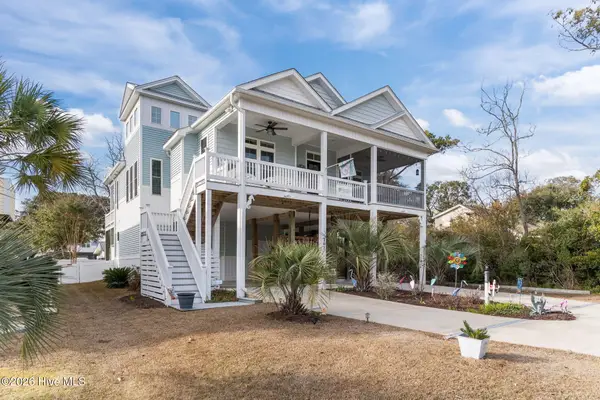 107 SE 44th Street, Oak Island, NC 28465