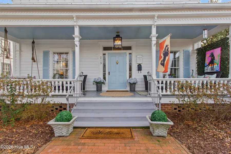219 Pollock Street, New Bern, NC 28560 - Image #2