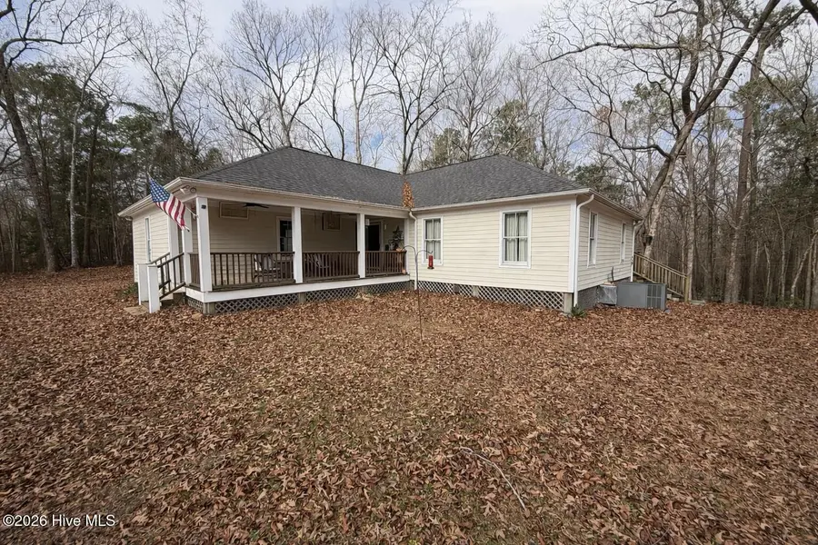 241 Paul Drive, Trenton, NC 28585 - Image #2