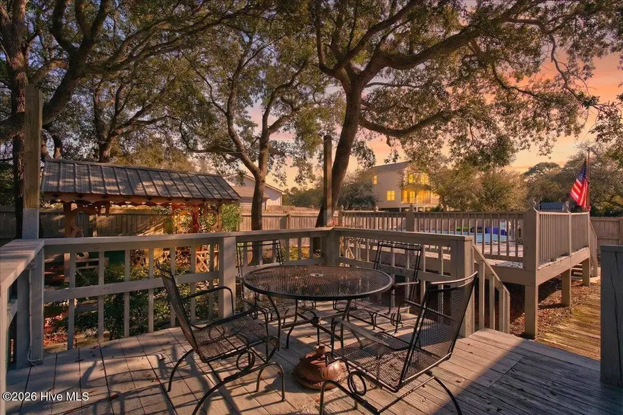 204 NE 36th Street, Oak Island, NC 28465 - Image #3