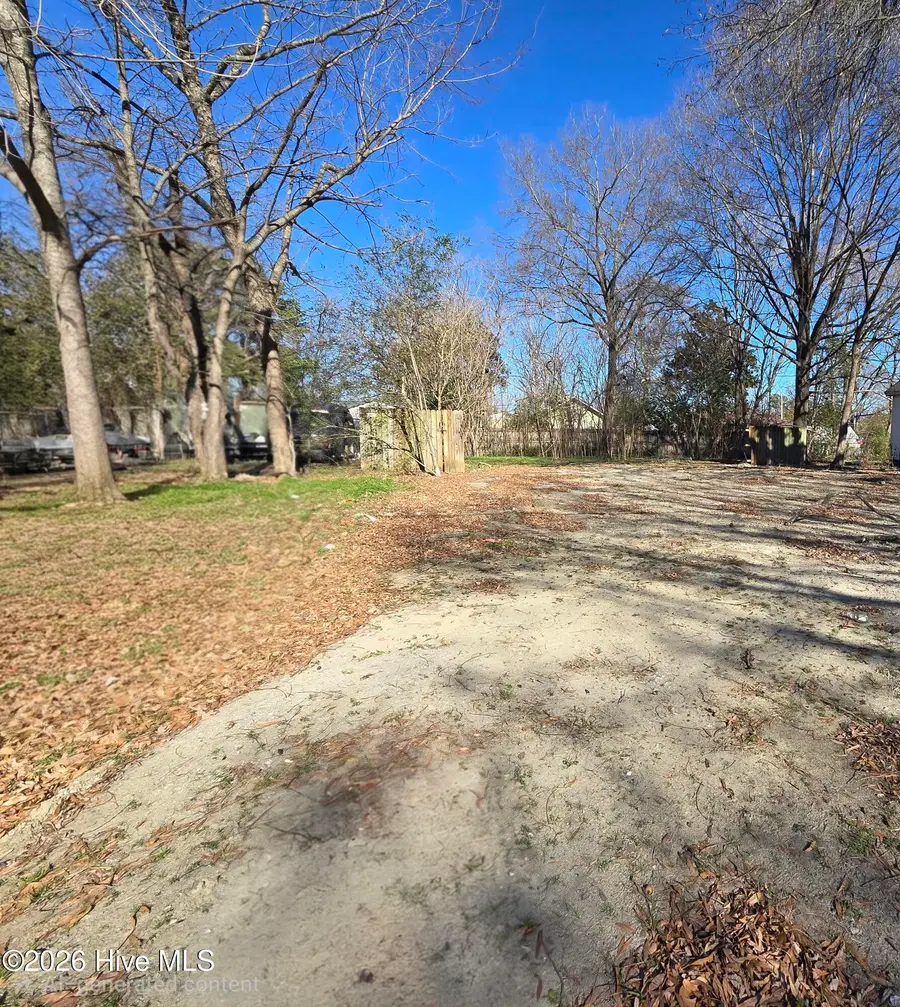 615 Crowell Street E, Wilson, NC 27893 - Image #2