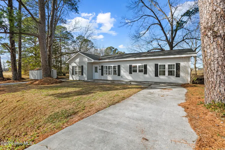 124 Hc Powers Road, Wallace, NC 28466 - Image #2