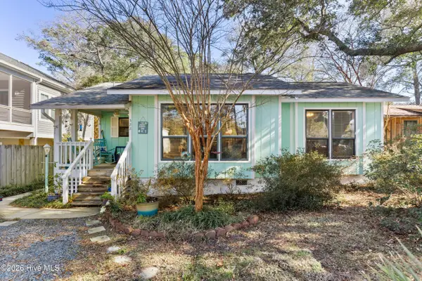 322 NE 48th Street, Oak Island, NC 28465