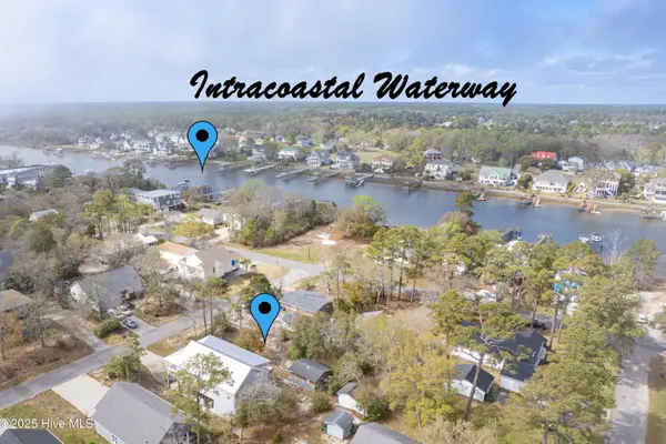 130 NE 26th Street, Oak Island, NC 28465