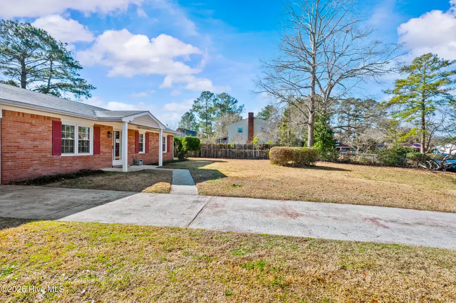 206 Kerry Court, Jacksonville, NC 28546 - Image #3