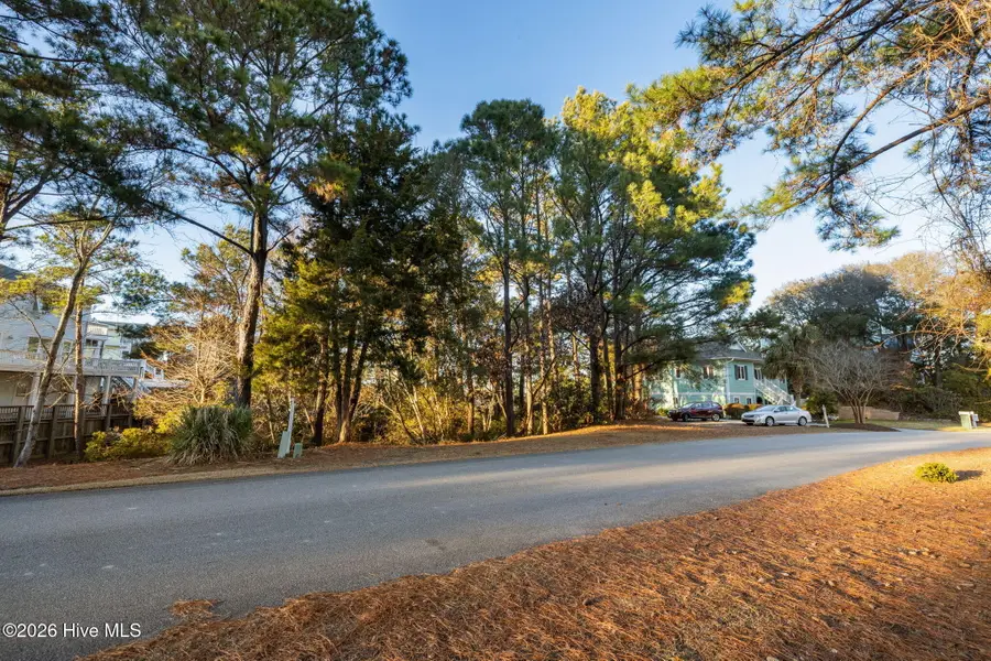 9806 Clarendon Drive, Emerald Isle, NC 28594 - Image #3