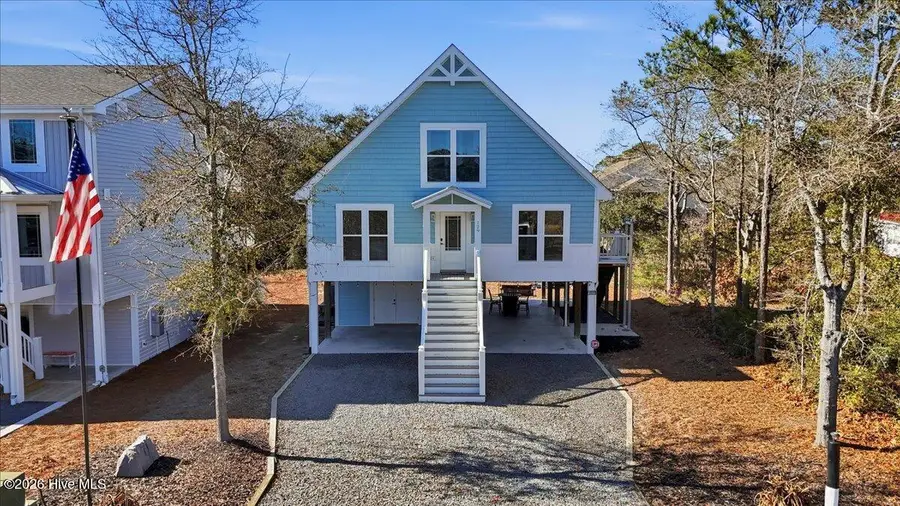 129 N Middleton Avenue, Oak Island, NC 28465 - Image #2