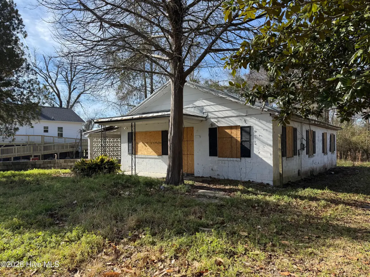 1021 Lees Avenue, New Bern, NC 28560 - Image #1