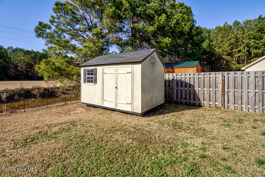 215 W Woodbine Terrace, Burgaw, NC 28425 - Image #3