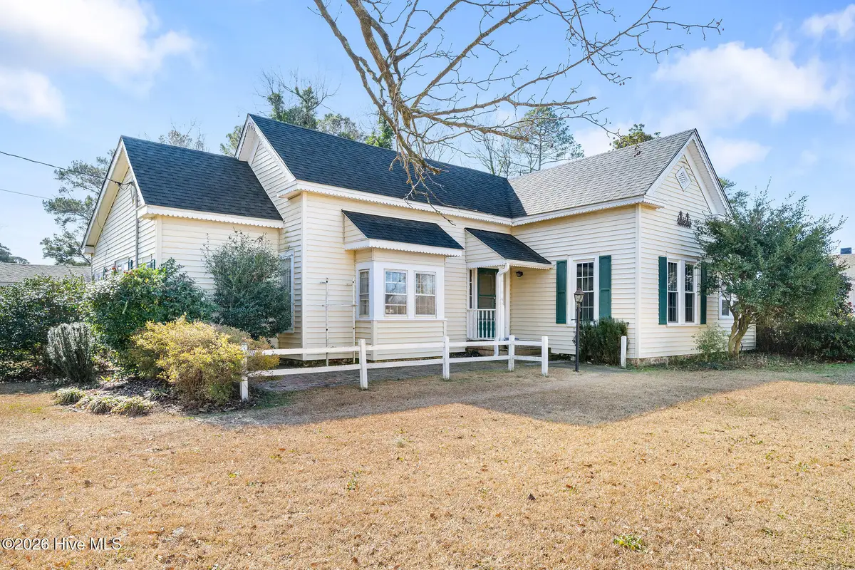 130 E Main Street, Rose Hill, NC 28458 - Image #1