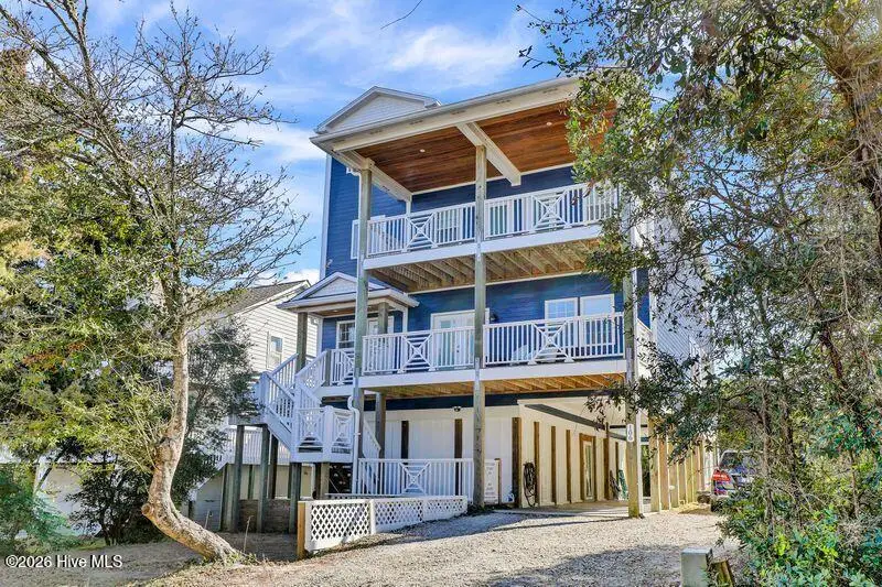 106 N Oak Drive, Surf City, NC 28445 - #2