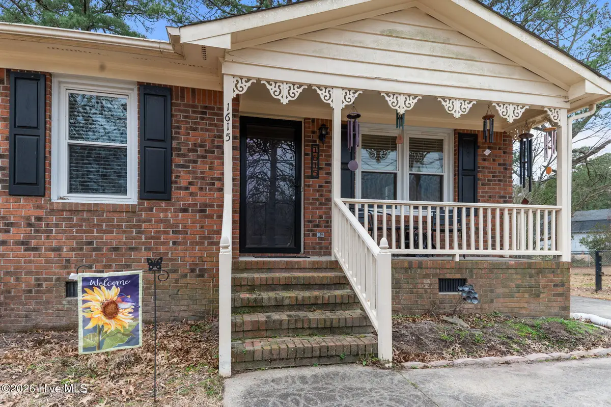 1615 Highland Drive, Washington, NC 27889 - Image #1