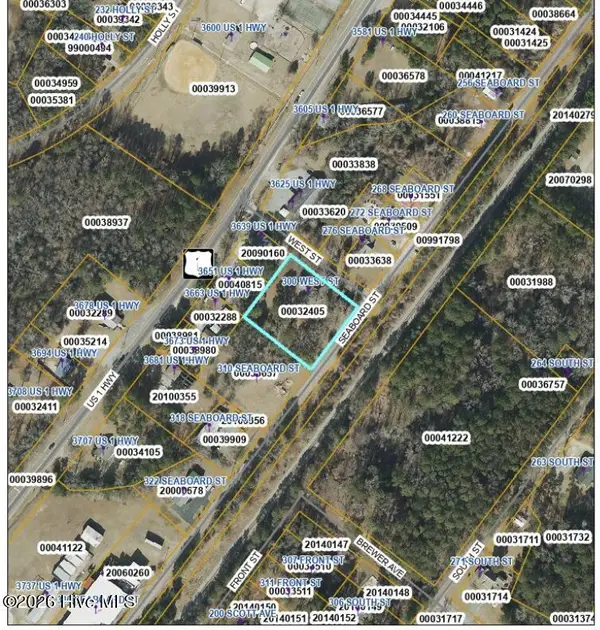 300 West Street, Vass, NC 28394