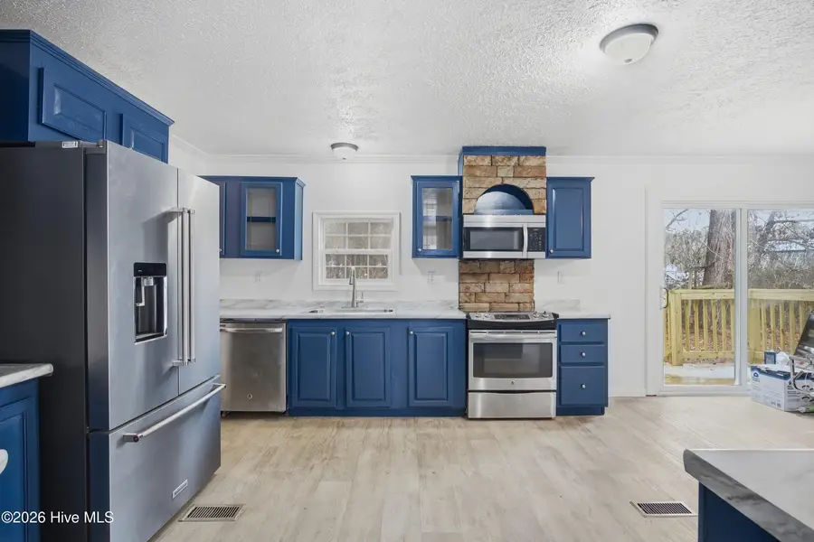 456 Lanier Avenue, Rocky Point, NC 28457 - Image #2