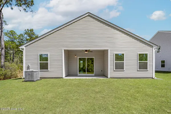 103 Umbrella Palm Drive, Hampstead, NC 28443