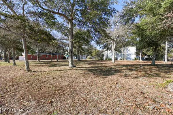3 NE 48th Street, Oak Island, NC 28465