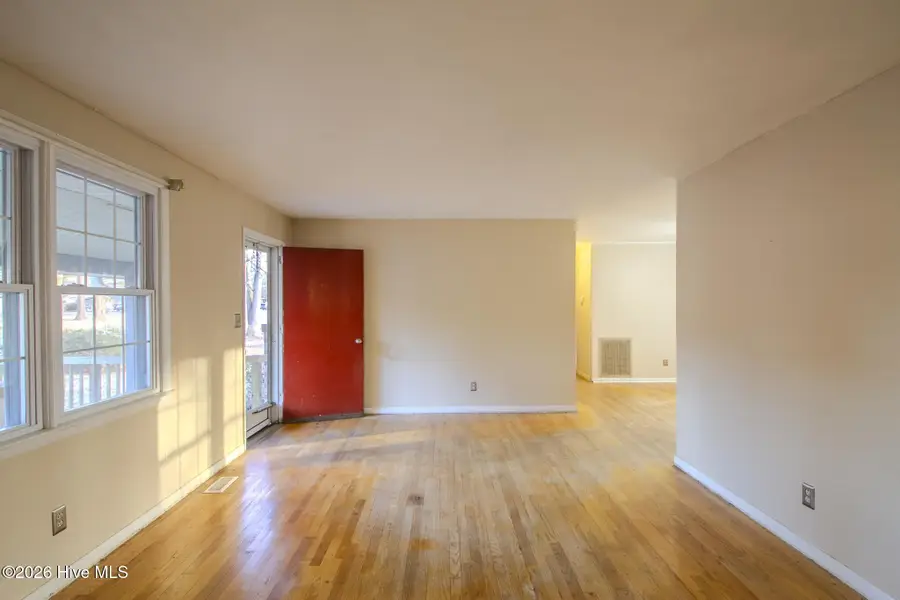 2915 Northwoods Drive, Jacksonville, NC 28540 - Image #3