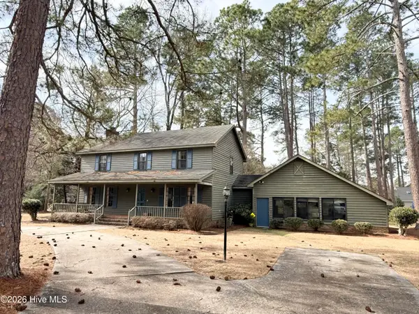 8041 Saint Andrews Drive, Laurinburg, NC 28352