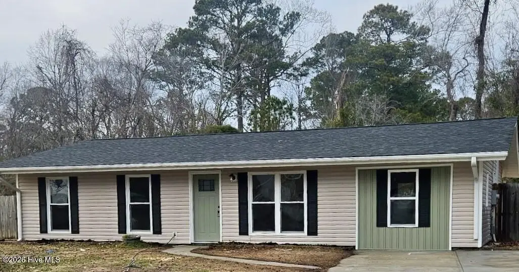 102 Tanglewood Drive, Jacksonville, NC 28540 - Image #1