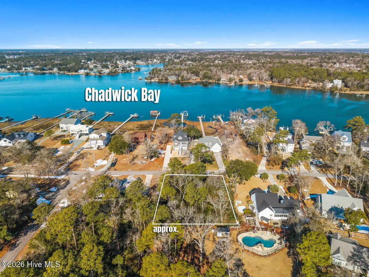 814 Chadwick Shores Drive, Sneads Ferry, NC 28460 - #1
