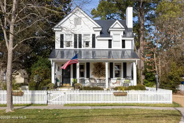 212 W Queen Street, Edenton, NC 27932