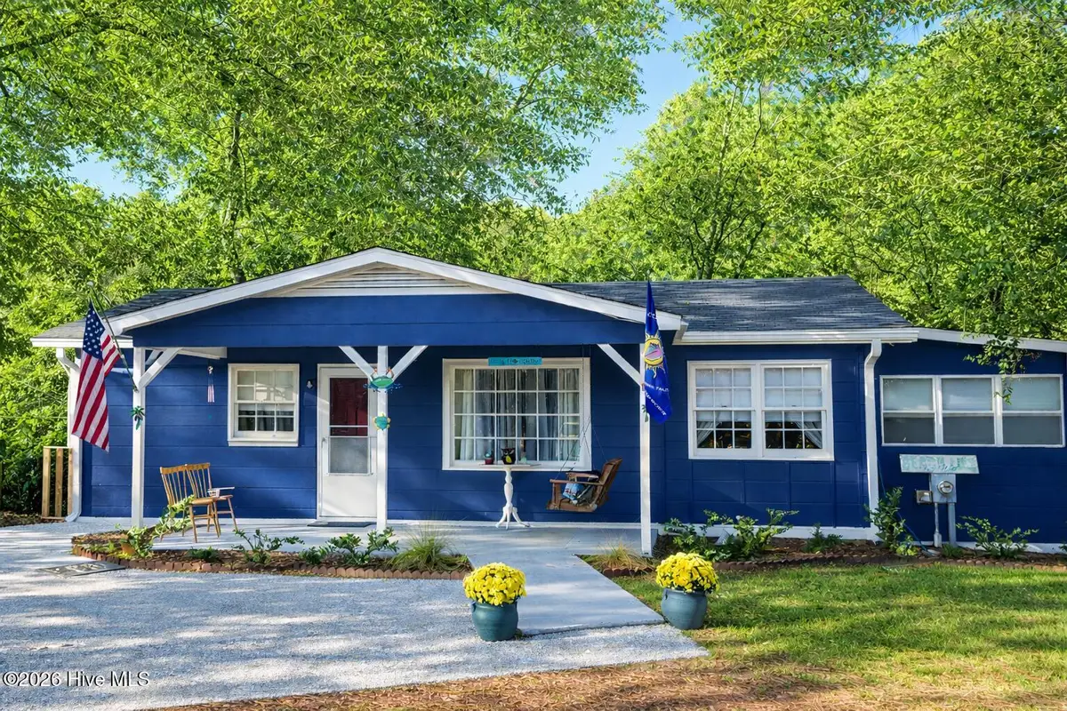 2732 White Street Sw, Supply, NC 28462 - Image #1