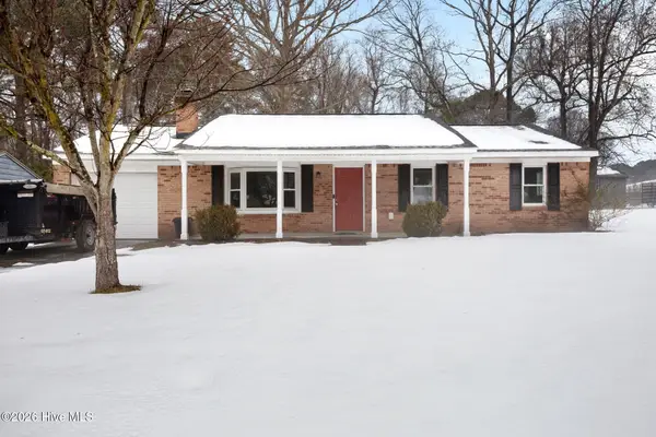 220 White Oak Court, Jacksonville, NC 28546