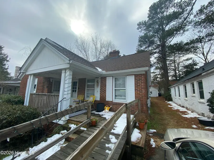 1320 Queens Road, Kinston, NC 28501 - #2