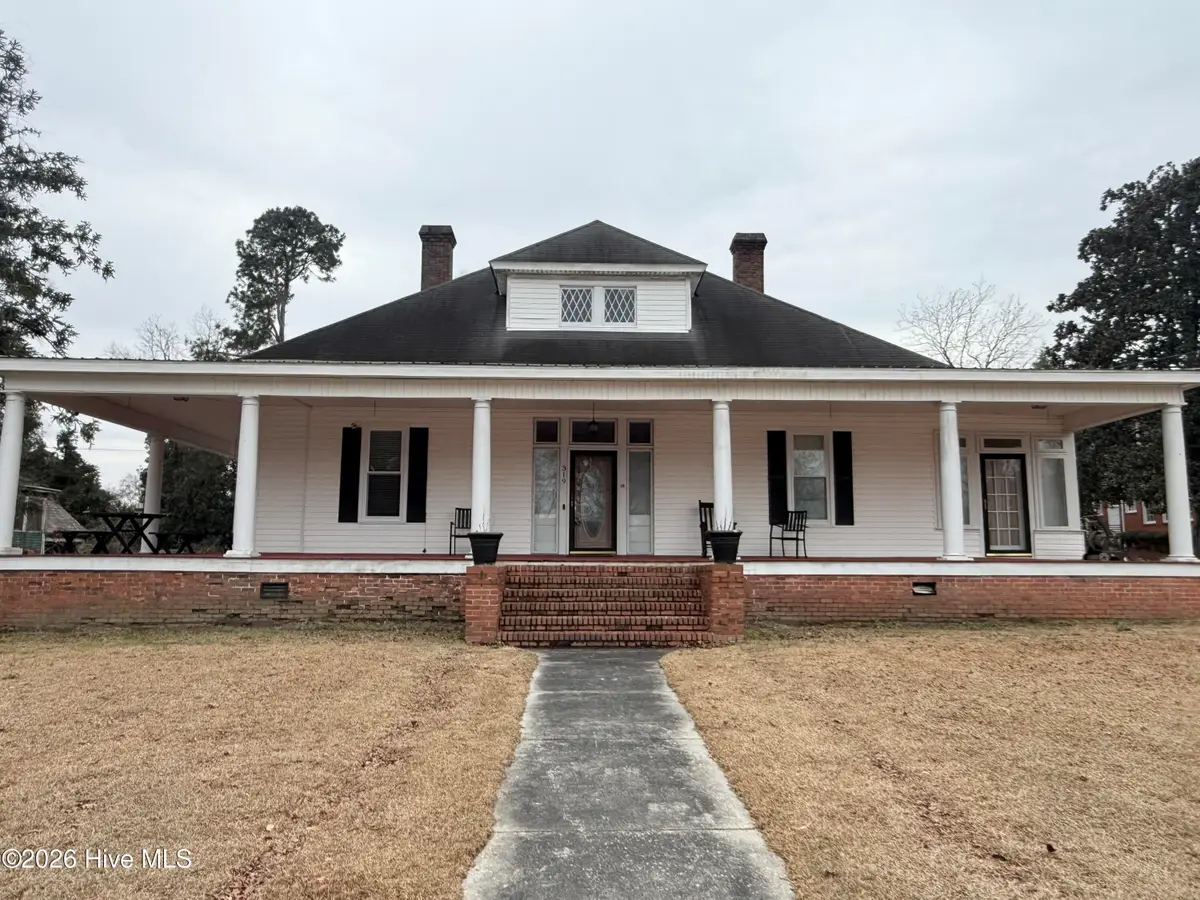 319 Mcrae Street, Laurinburg, NC 28352 - #1
