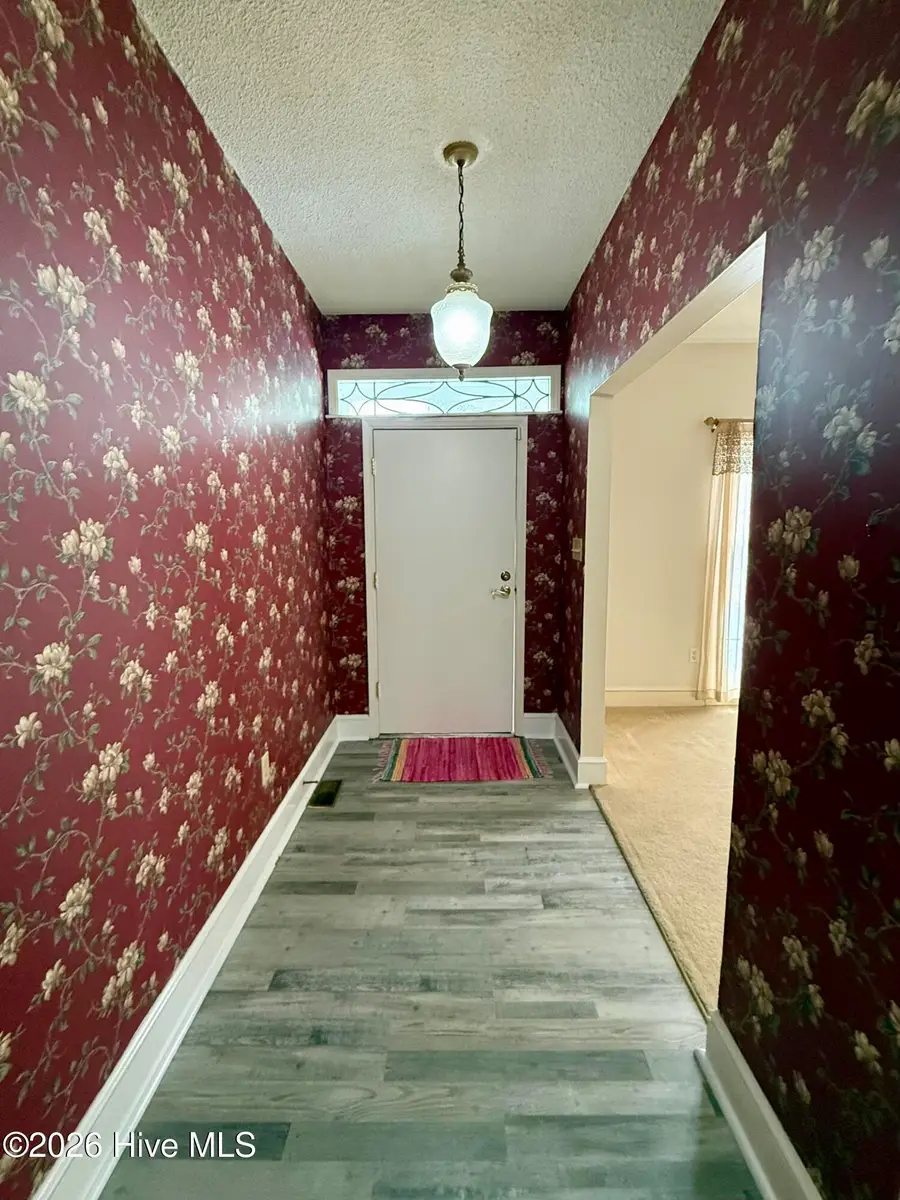 830 W Covington Street, Laurinburg, NC 28352 - #3