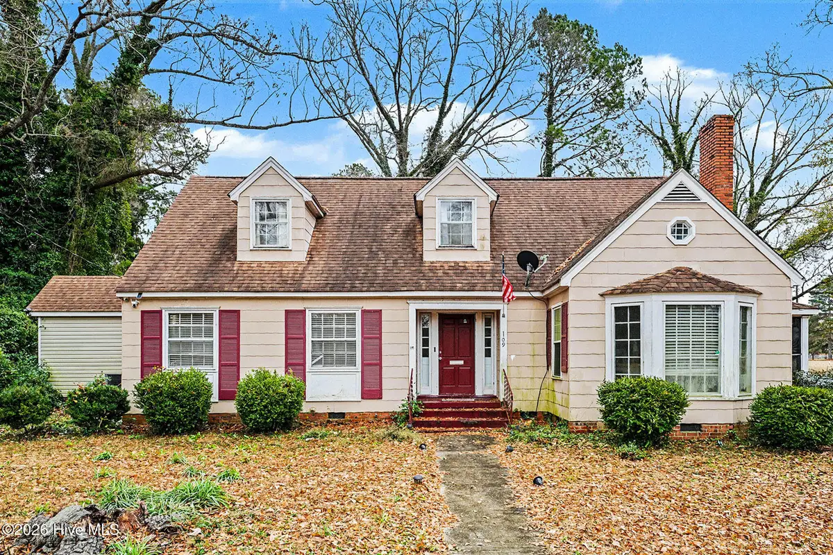 109 S Austin Street, Maxton, NC 28364 - #1