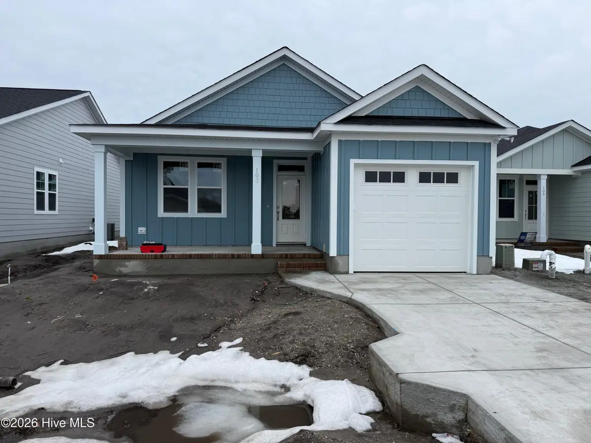 103 Golden Finch Drive, Beaufort, NC 28516 - Image #1