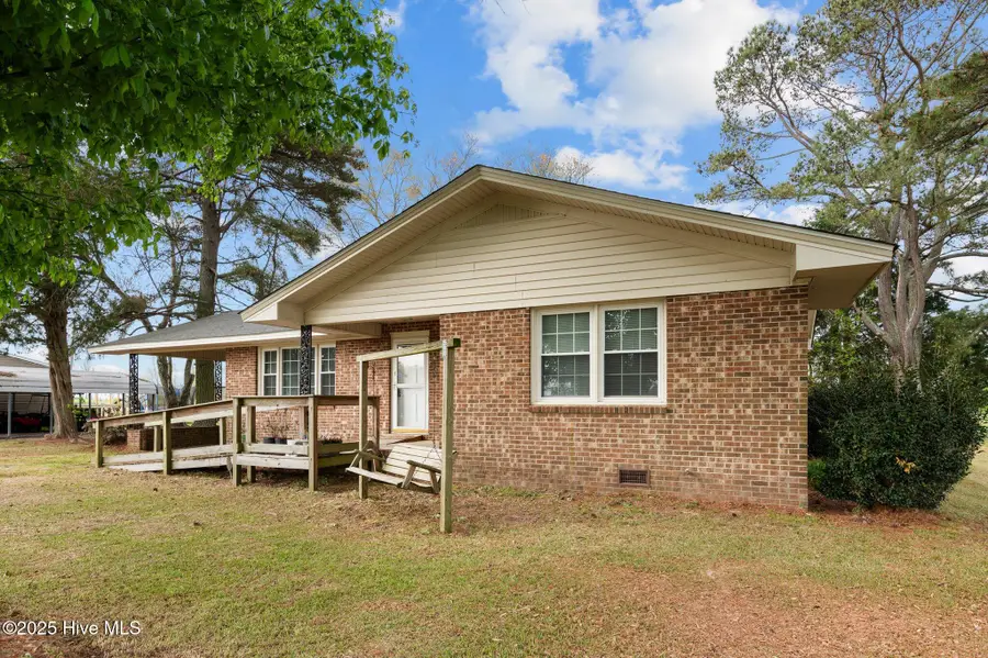 2042 Pinetops-crisp Road, Pinetops, NC 27864 - Image #2