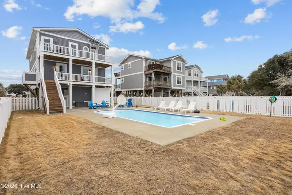 116 W Dolphin Drive, Oak Island, NC 28465