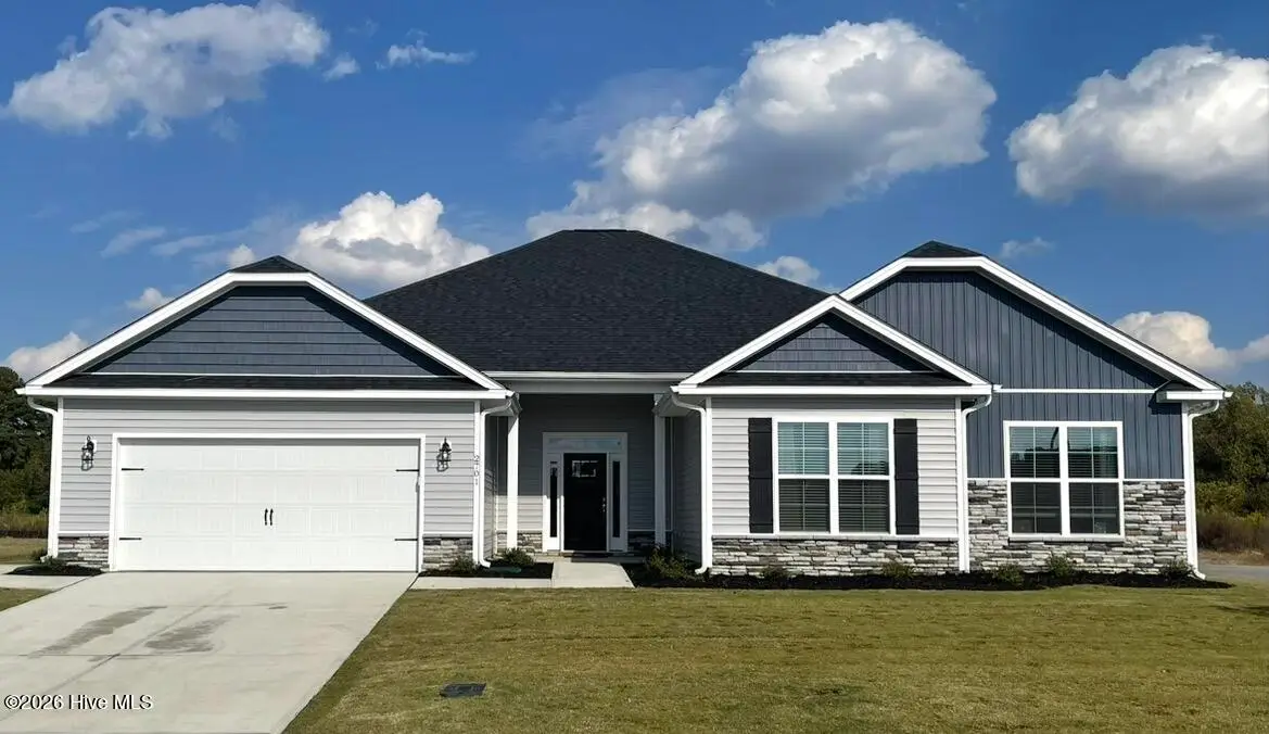 186 Seashore Street, Grimesland, NC 27837 - Image #1