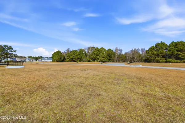 202 Marshside Landing, Holly Ridge, NC 28445